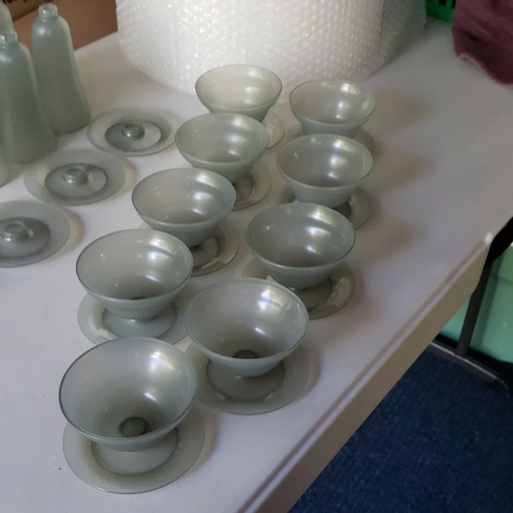 Tupperware - Picture 6 of 8